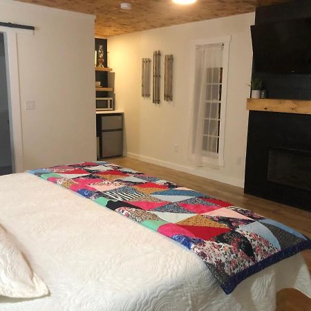 Raleigh Rooms & Taylor'S Crafts מראה חיצוני תמונה